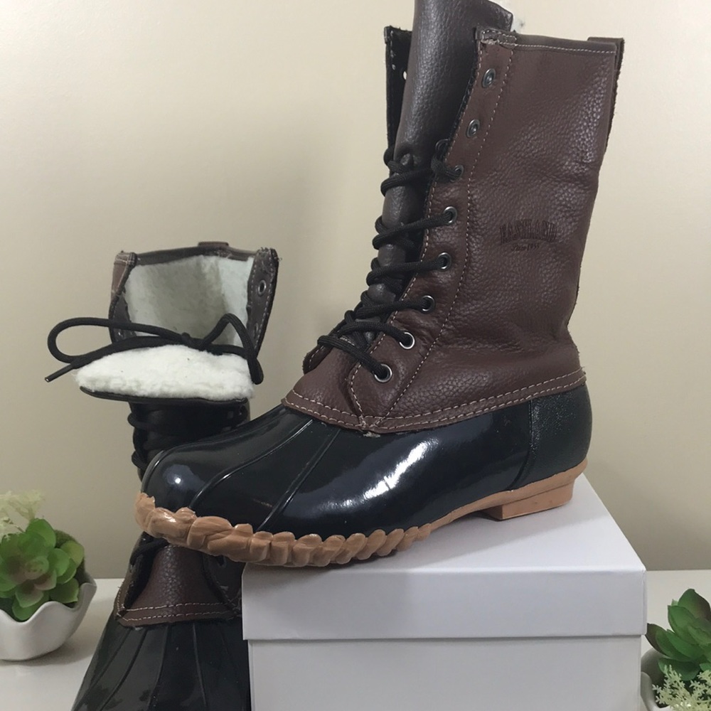 Eastland waterproof boot with leather upper size 9